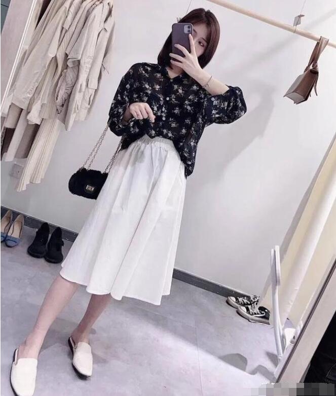 花色衬衫 喇叭裙