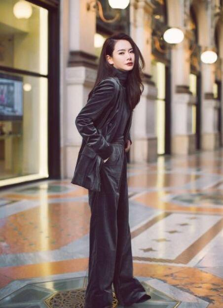 丝绒西装外套